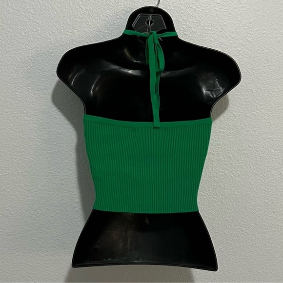 NEW Almost Famous Kelly Green Knit Sweater Cut Out Halter Crop Top S - Picture 4 of 7